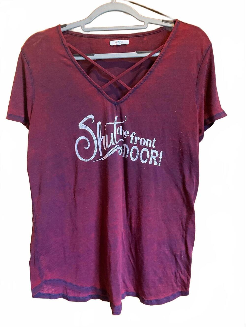 Maurices "Shut the Front Door" Crisscross Graphic Tshirt Large